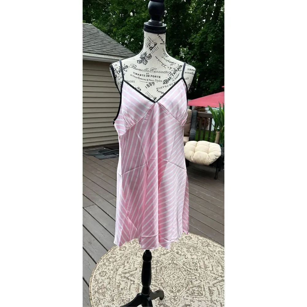 Pink and white spaghetti strap nightgown xl